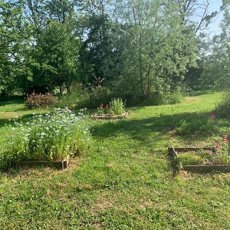 Bed and Breakfast La Ferme D'Aristide Saillenard Екстер'єр фото