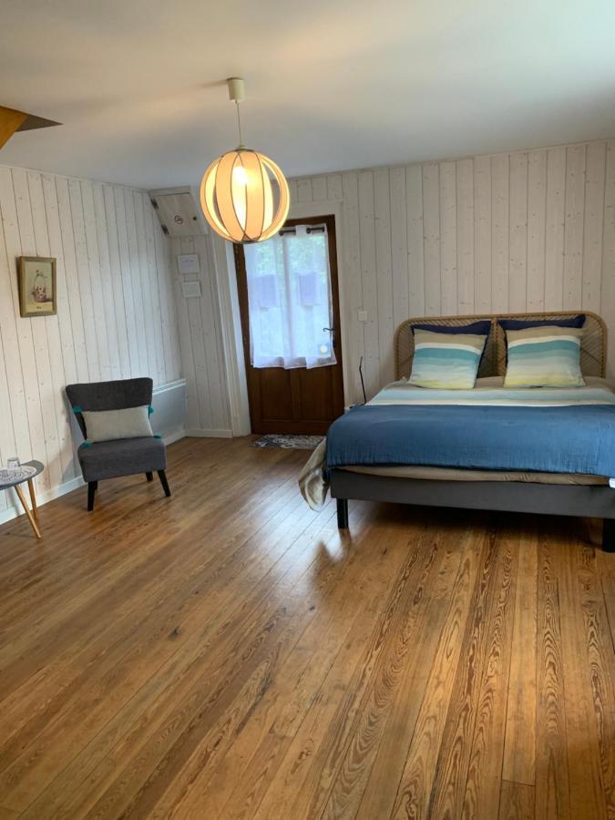 Bed and Breakfast La Ferme D'Aristide Saillenard Екстер'єр фото