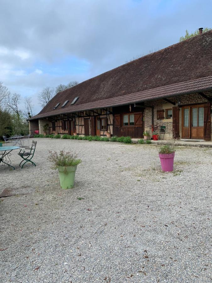 Bed and Breakfast La Ferme D'Aristide Saillenard Екстер'єр фото