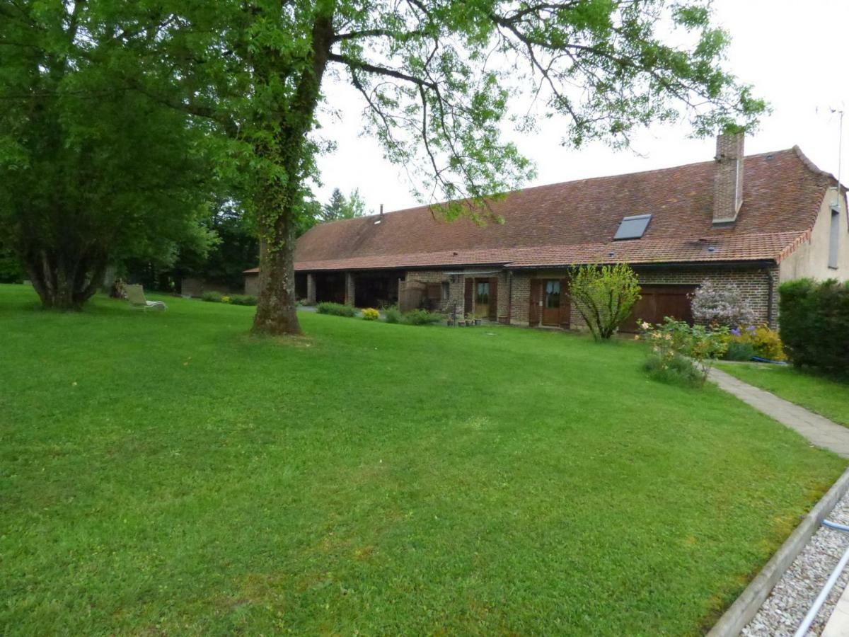 Bed and Breakfast La Ferme D'Aristide Saillenard Екстер'єр фото
